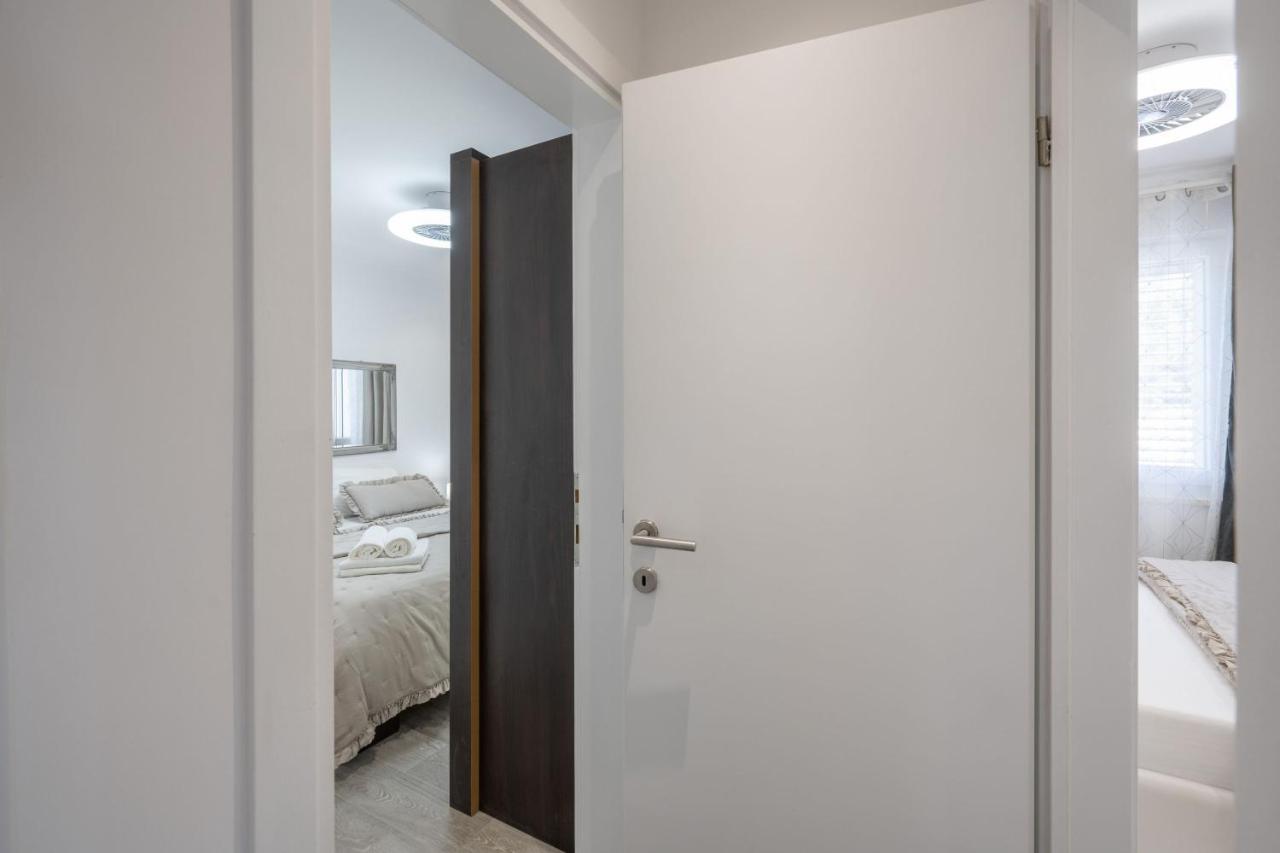 Jasenka Apartment Zavalatica Buitenkant foto